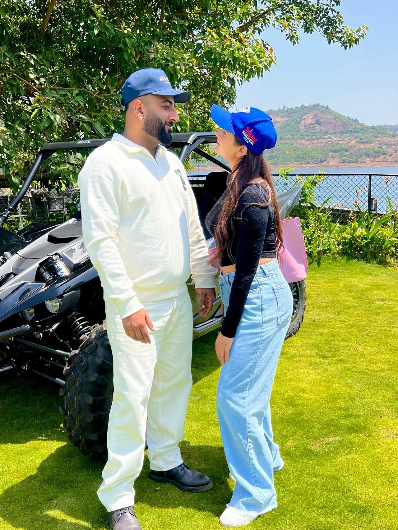 During the live feeds, he told Neelam Giri, he's missing his girlfriend, and he even named her. Her name's Kashish Aggarwal, and she's apparently been keeping their relationship quiet all this time.